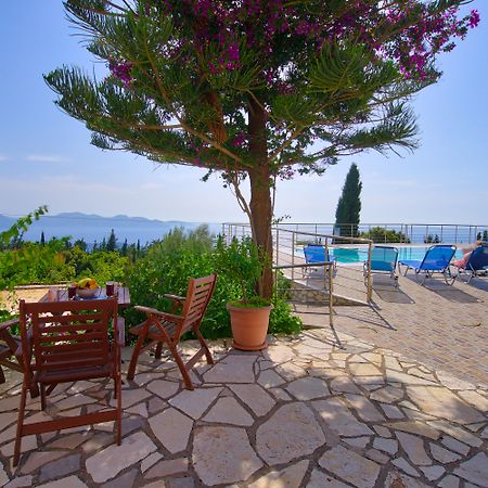 Studios Vrionis Panoramic Sunset Mesovounia  Bagian luar foto