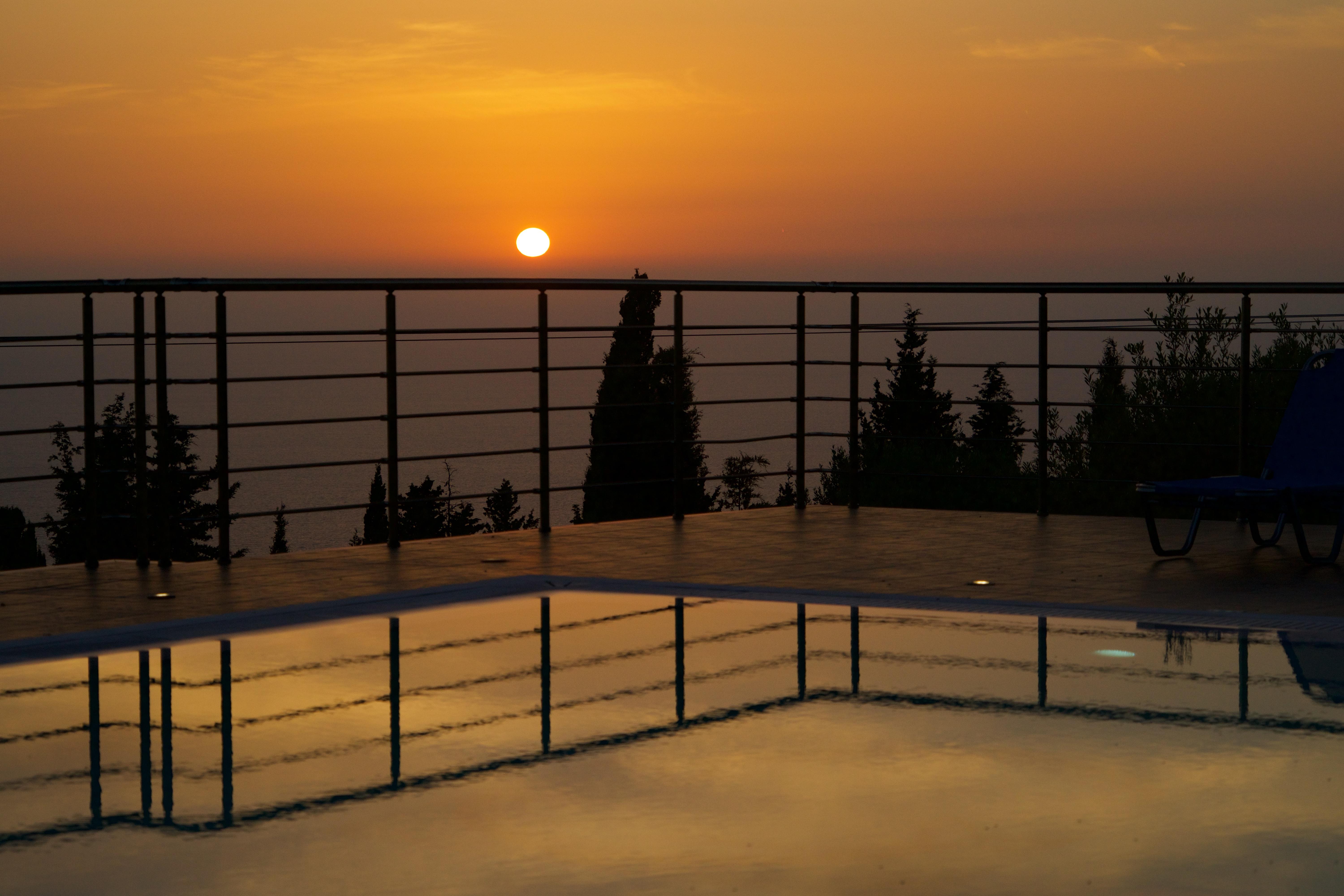 Studios Vrionis Panoramic Sunset Mesovounia  Bagian luar foto