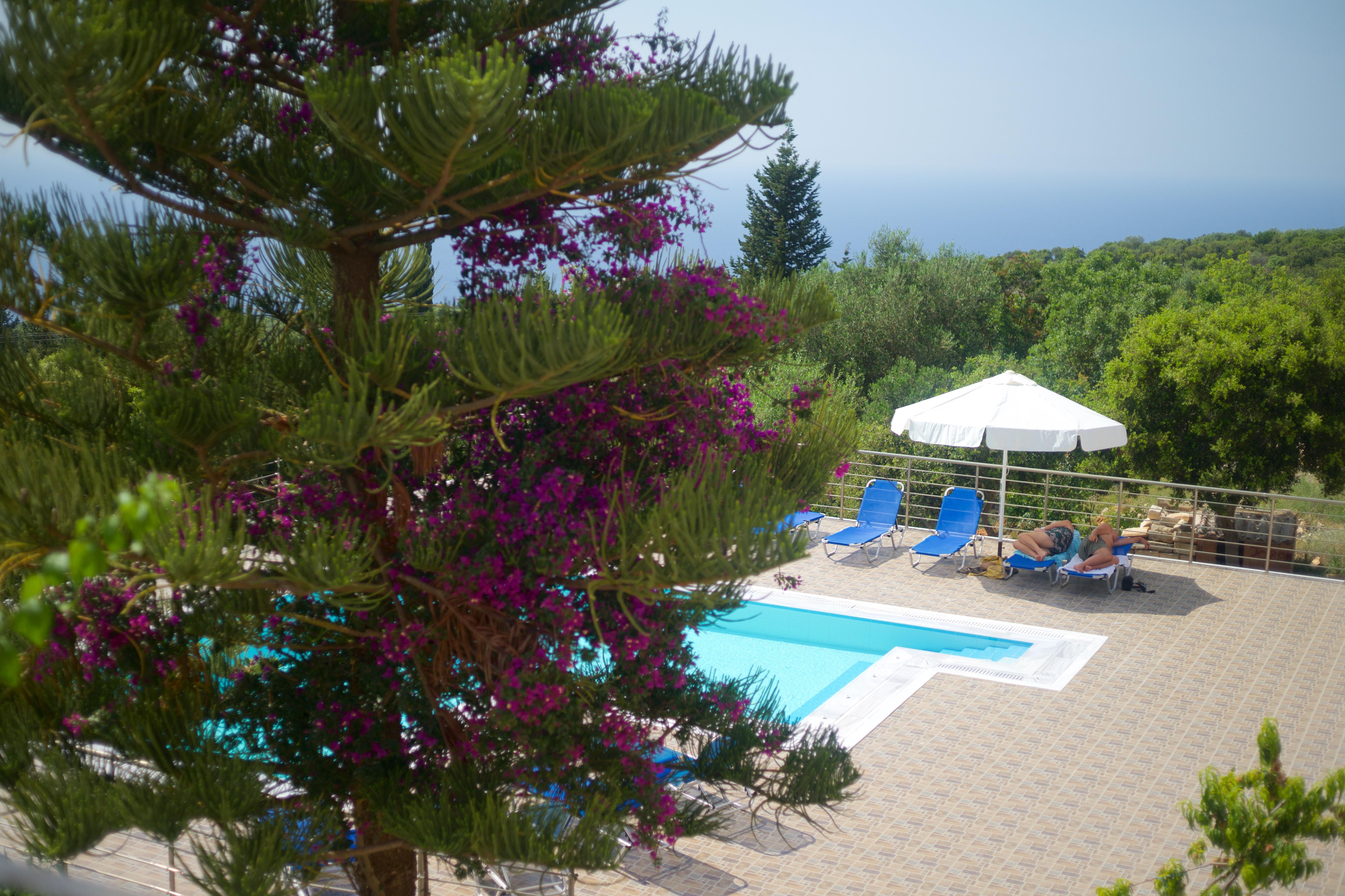 Studios Vrionis Panoramic Sunset Mesovounia  Bagian luar foto