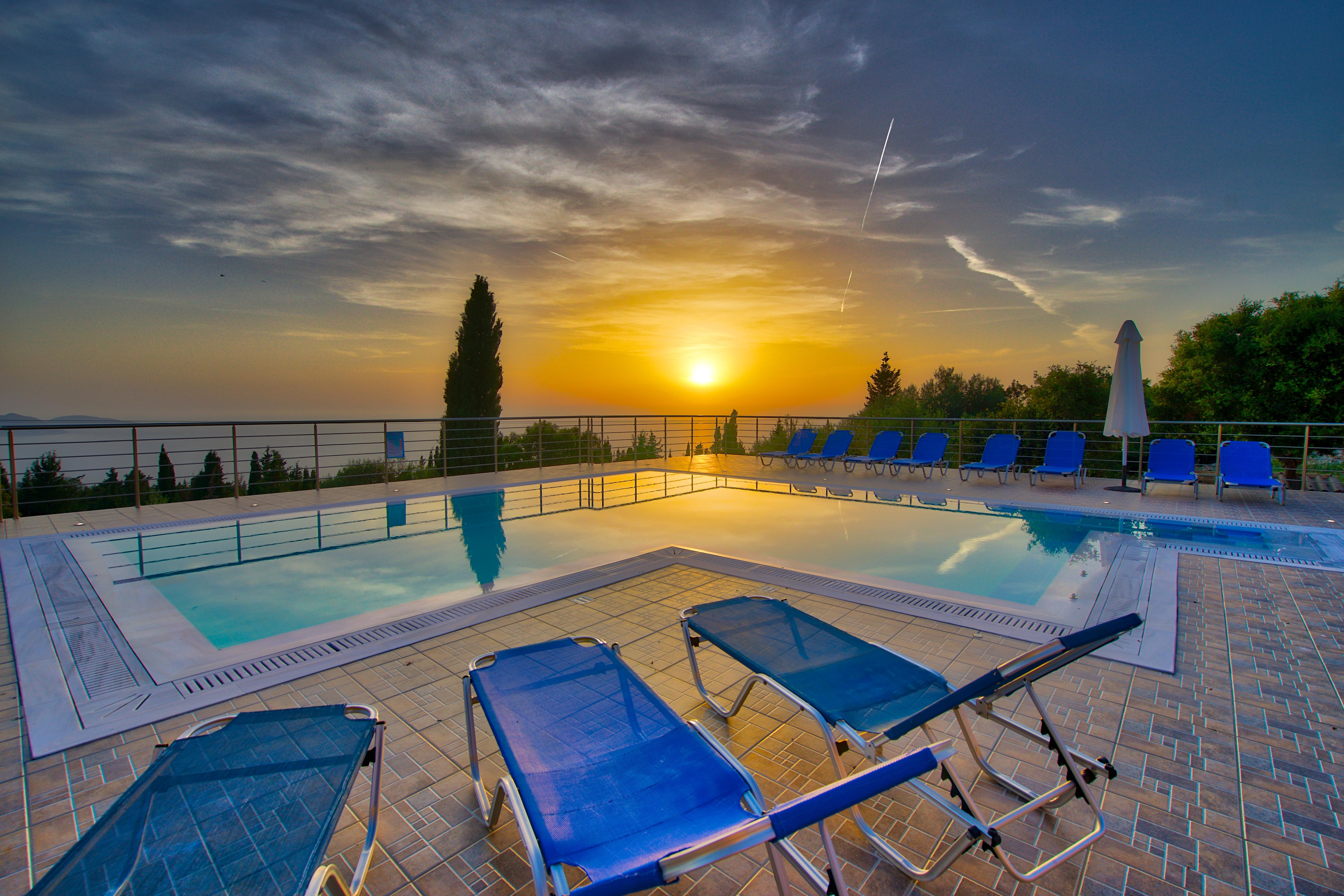 Studios Vrionis Panoramic Sunset Mesovounia  Bagian luar foto